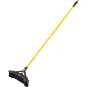 Rubbermaid Commercial Maximizer Push-To-Center 18