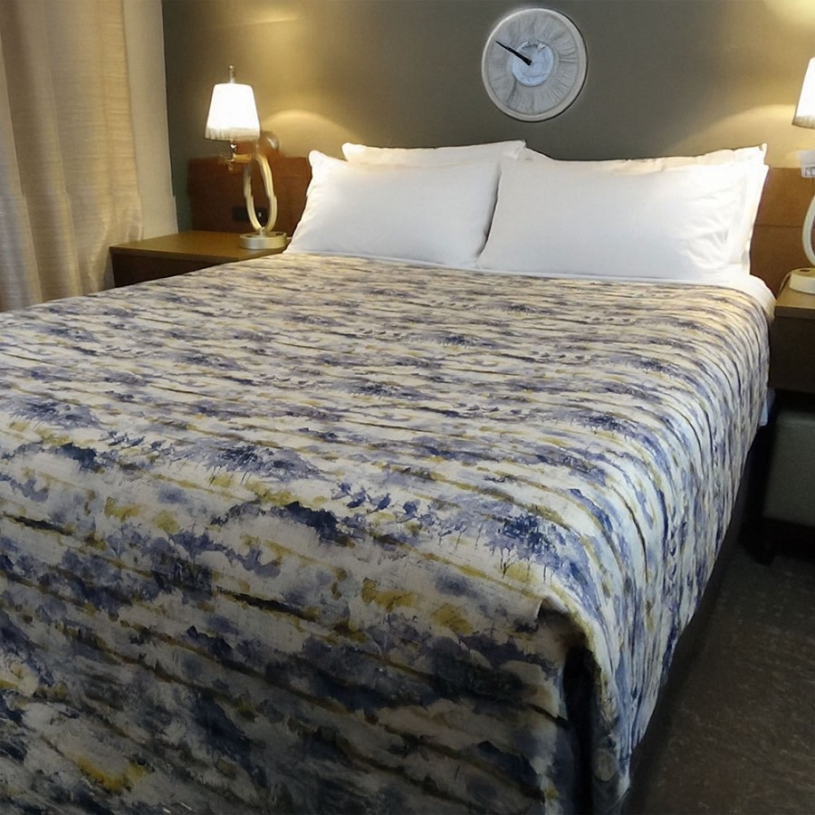 AHS Simplicity Microfibre Collection Astoria Top Sheets Full/Queen 95x100 100% Polyester Blue/Gold 12 Per Case Price Per Each 