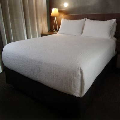 AHS Simplicity Collection T-200 Cirrus  Decorative Top Sheets Full 90x100 100% Polyester White 12 Per Case Price Per Each 
