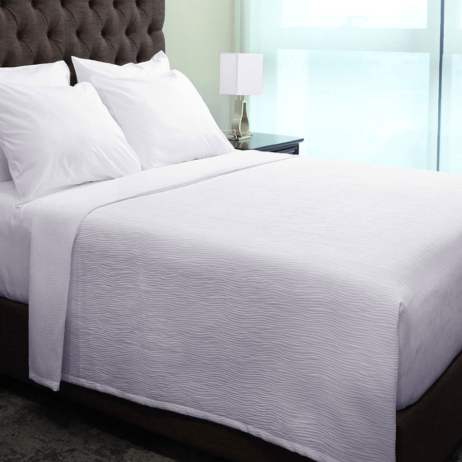 Berkshire Puff Jacquard Ripple Weave Top Sheet 210 GSM King 114x103 White 6 Per Case Price Per Each 