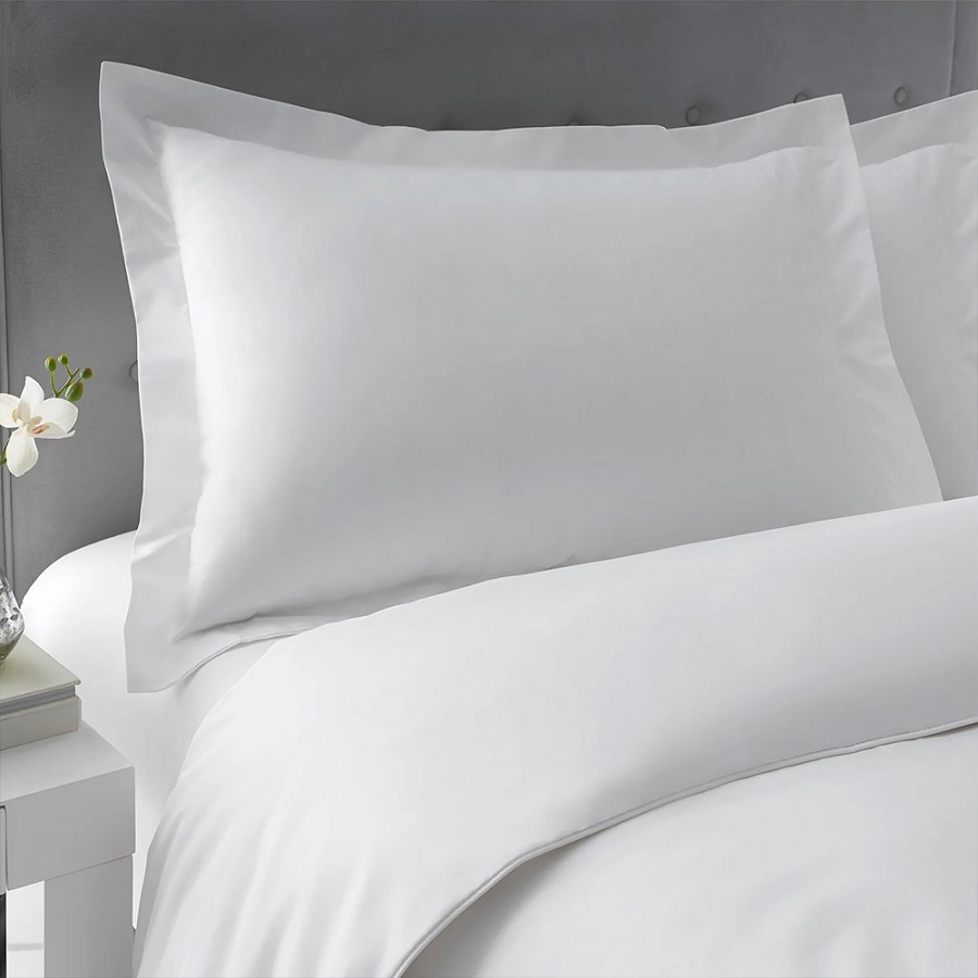 Martex Millennium T-250 Duvet Cover Full/Queen 94x94 60% Cotton 40% Polyester White 6 Per Case Price Per Each 